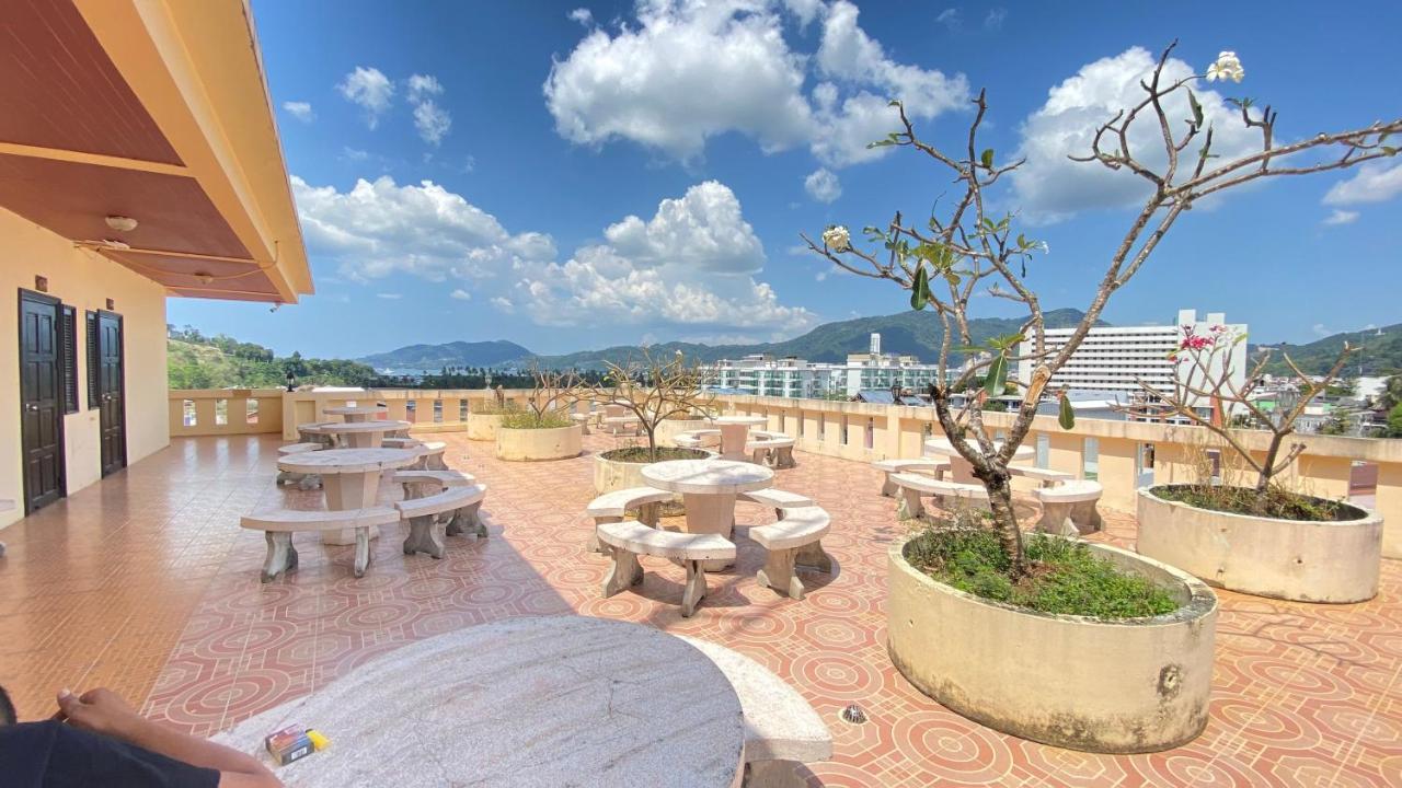 Sm Patong Resort Экстерьер фото